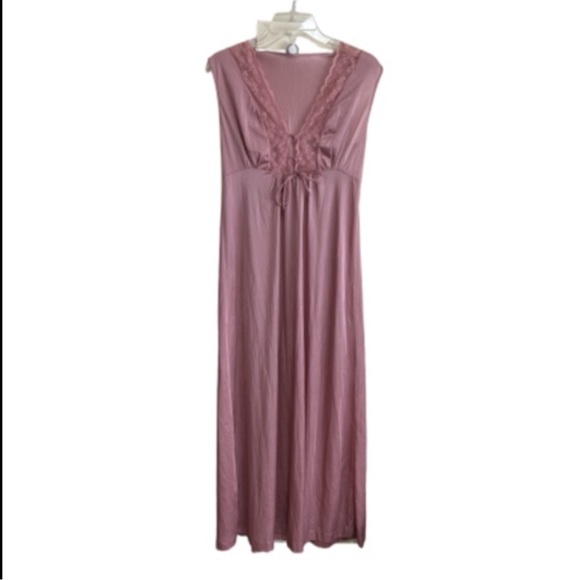 Vintage Nightgown Lingerie Size Medium Mauve Full Length Lace Nylon - Picture 1 of 4